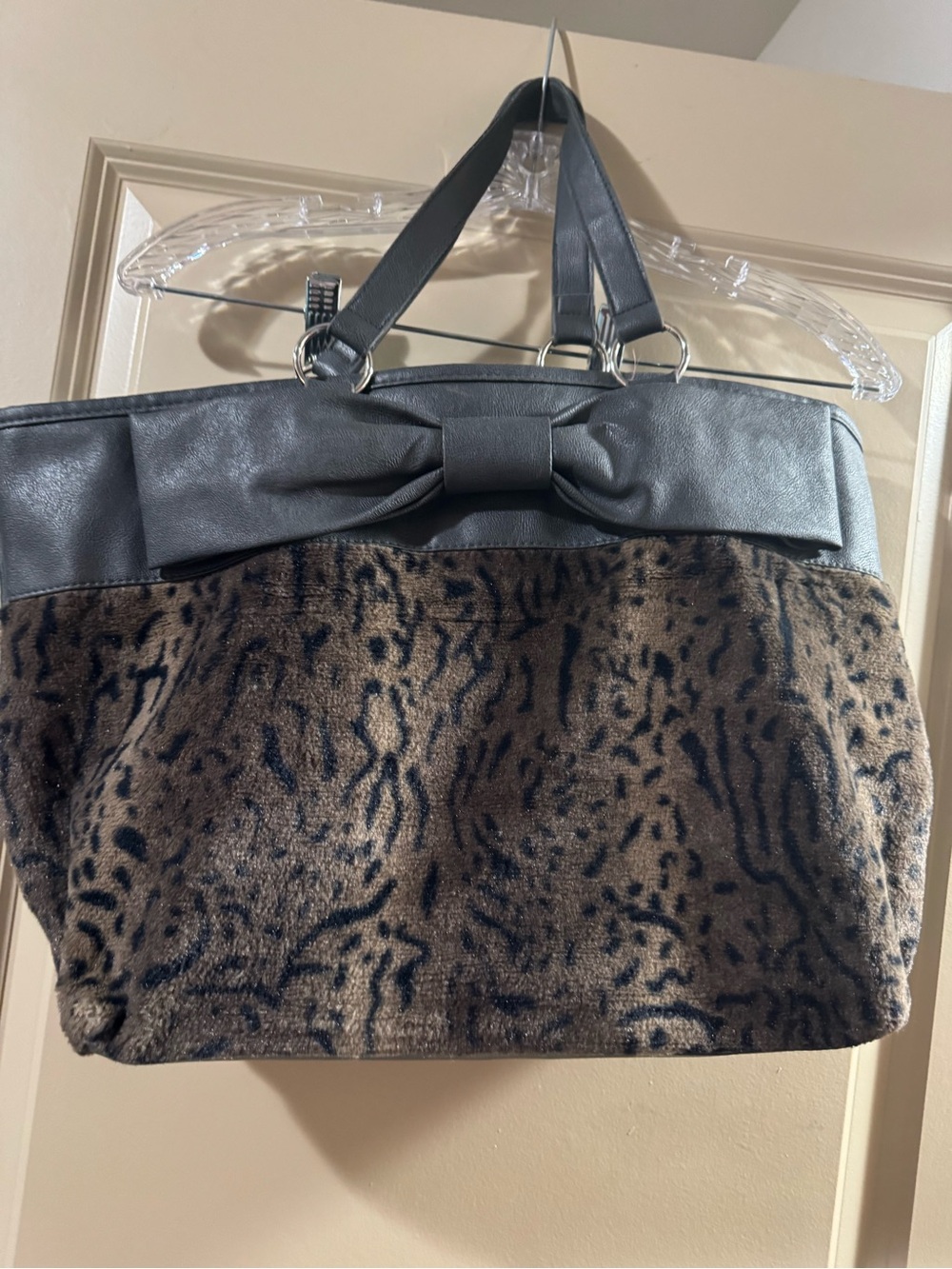 Faux Fur Animal Print Tote Bag with Bow Accent - Brown/Black